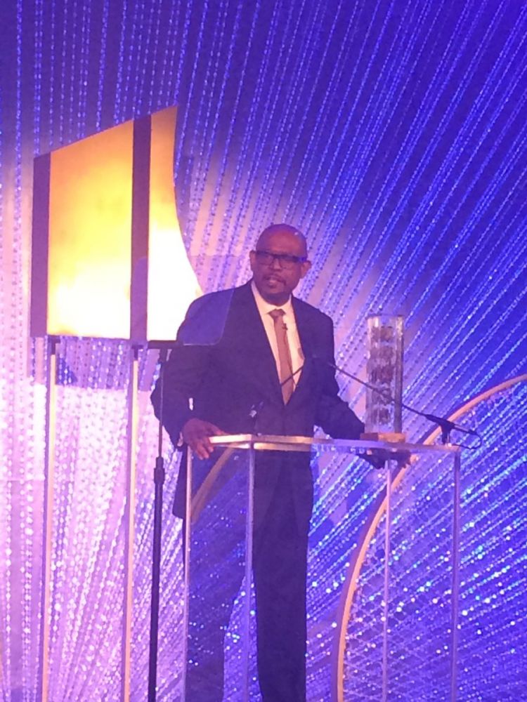 Forest Whitaker accepts the Award for the Human Spirit